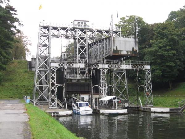 Canal du Centre shiplift